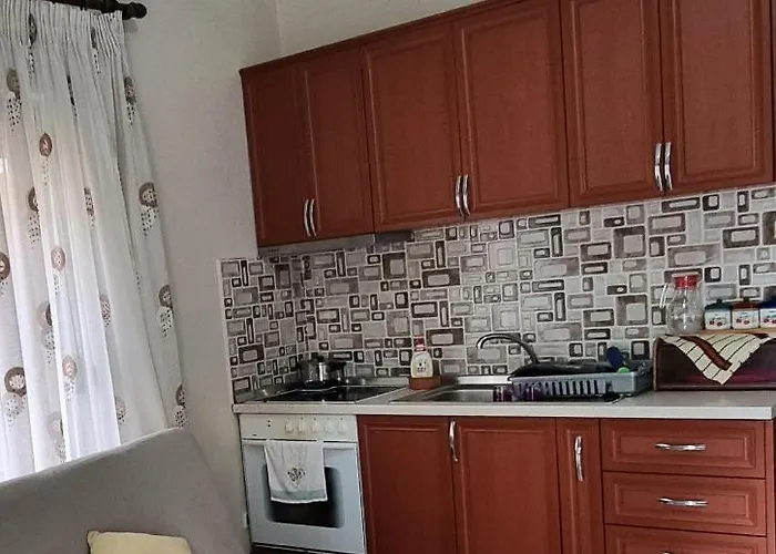 Liam's Golem (Tirana)